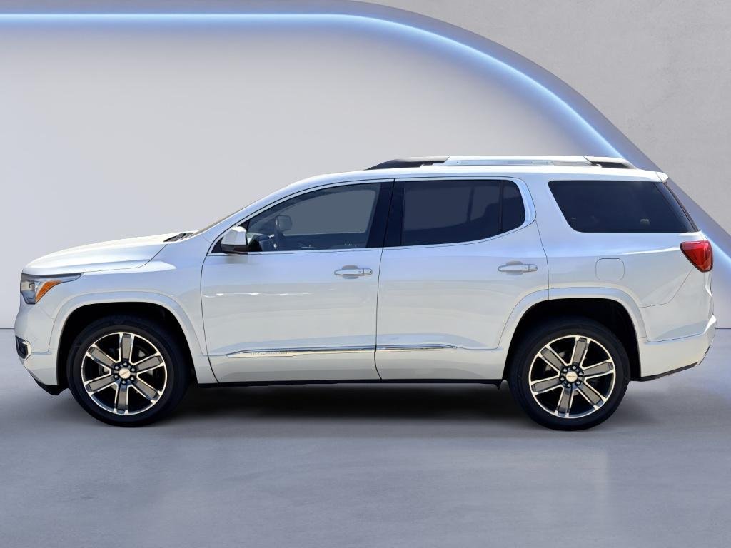 Used 2017 White Frost Tricoat GMC Denali image 2