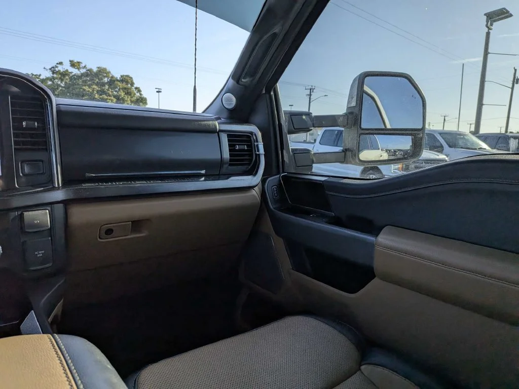 Used 2024 White Metallic Ford Lariat image 15