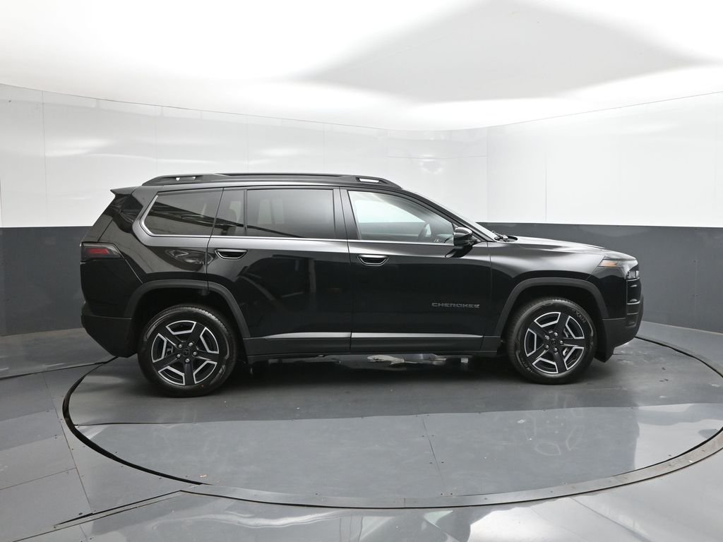 New 2026 Diamond Black Crystal Pearlcoat Jeep Limited image 11