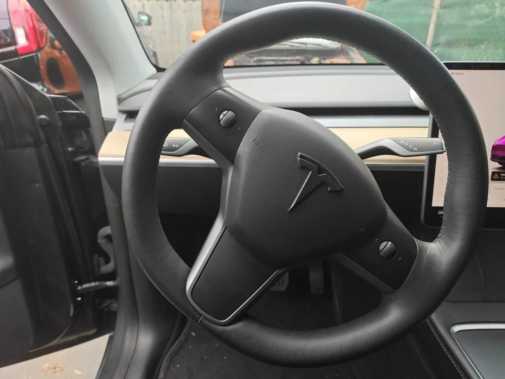 Used 2022  Tesla Long Range image 10