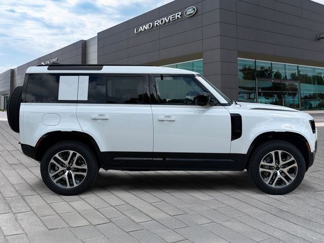 New 2026 Fuji White Land Rover X-Dynamic SE image 6