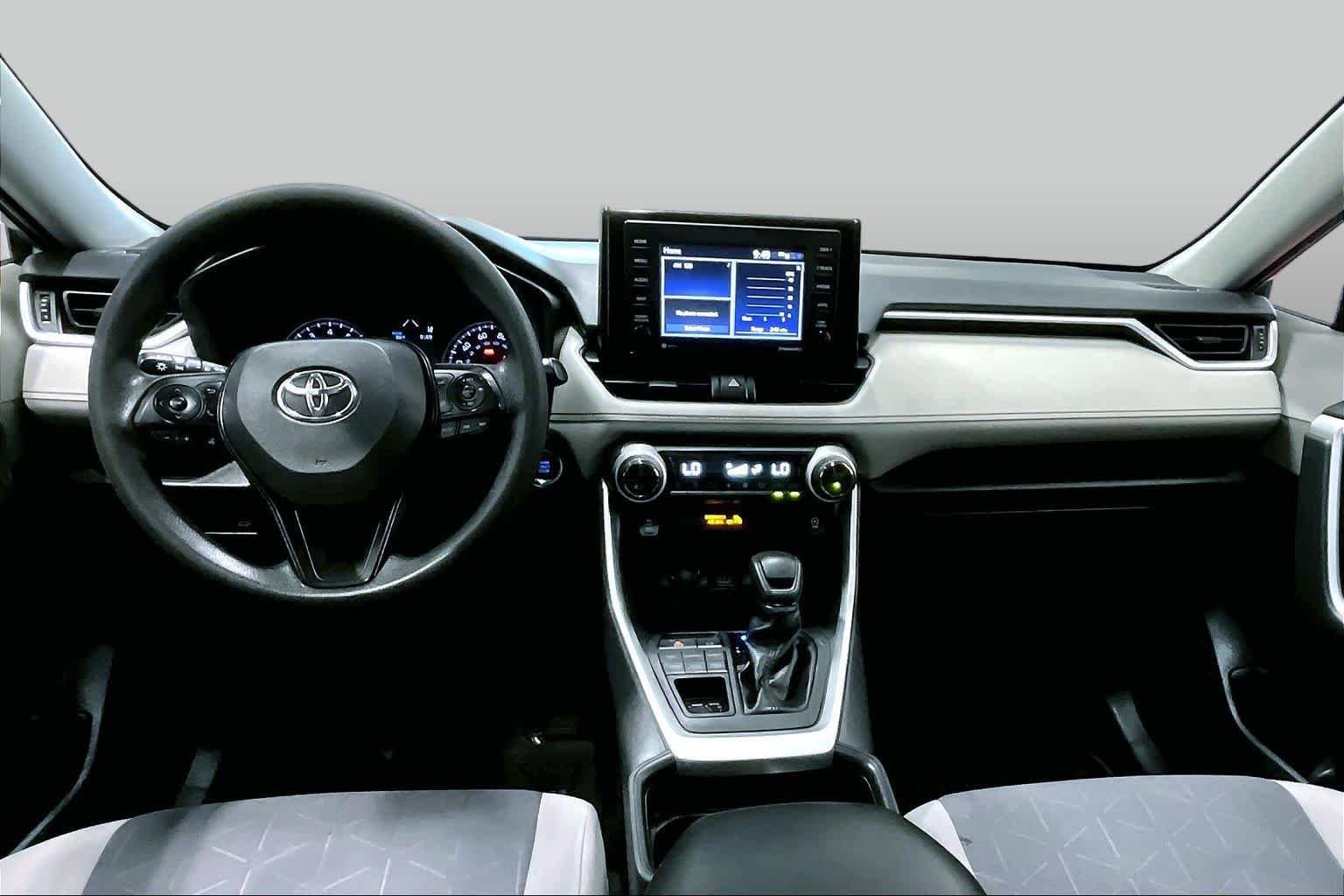 Used 2020 Silver Sky Metallic Toyota XLE image 16