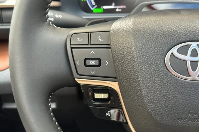 2026 Toyota Crown Signia Limited - Photo 26