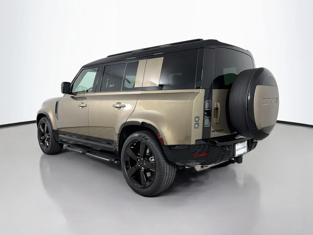 2026 Land Rover Defender X-Dynamic SE - Photo 7