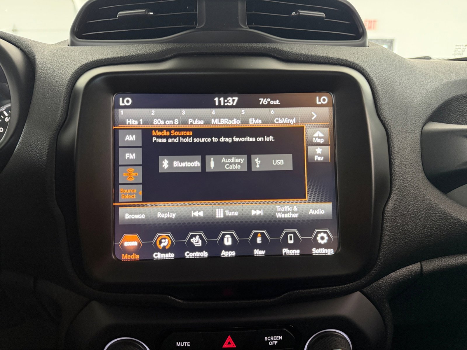 Certified Used 2023 Black Clearcoat Jeep Latitude image 19