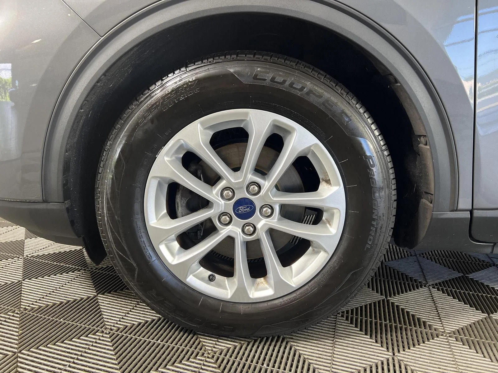 Used 2021 Carbonized Grey Ford SE image 30