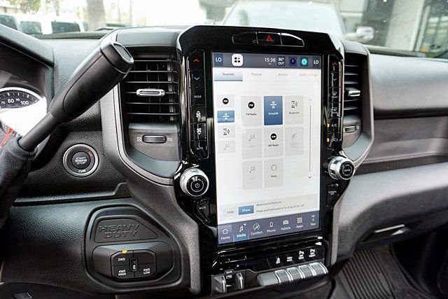 New 2026 Bright White Clear-Coat Exterior Paint RAM Tradesman image 30