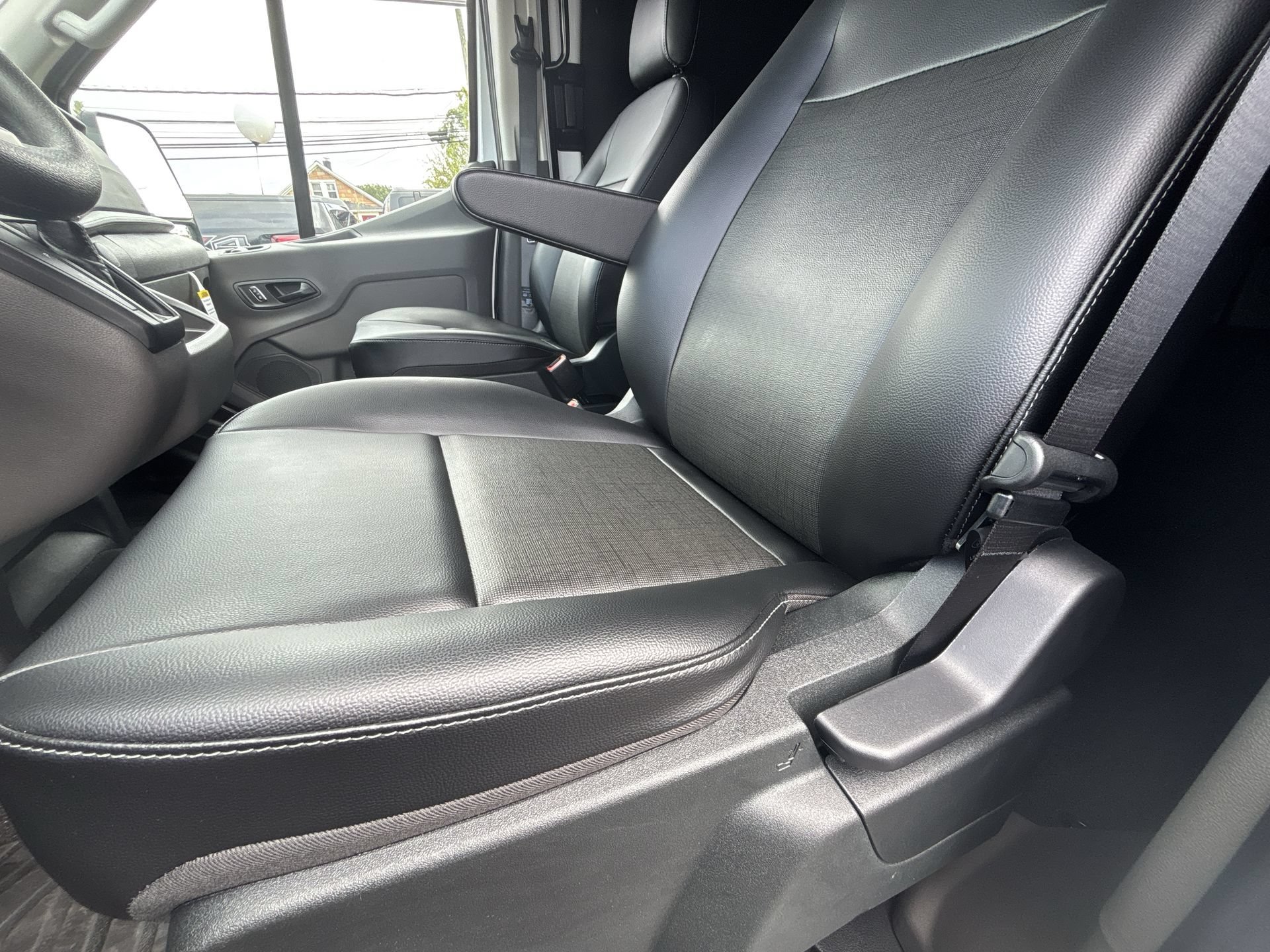 New 2026 Oxford White Ford Cargo Van image 14