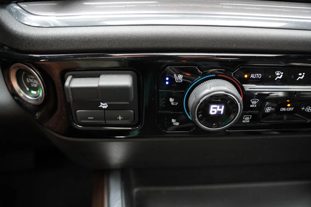 Used 2024 Black Chevrolet High Country image 7