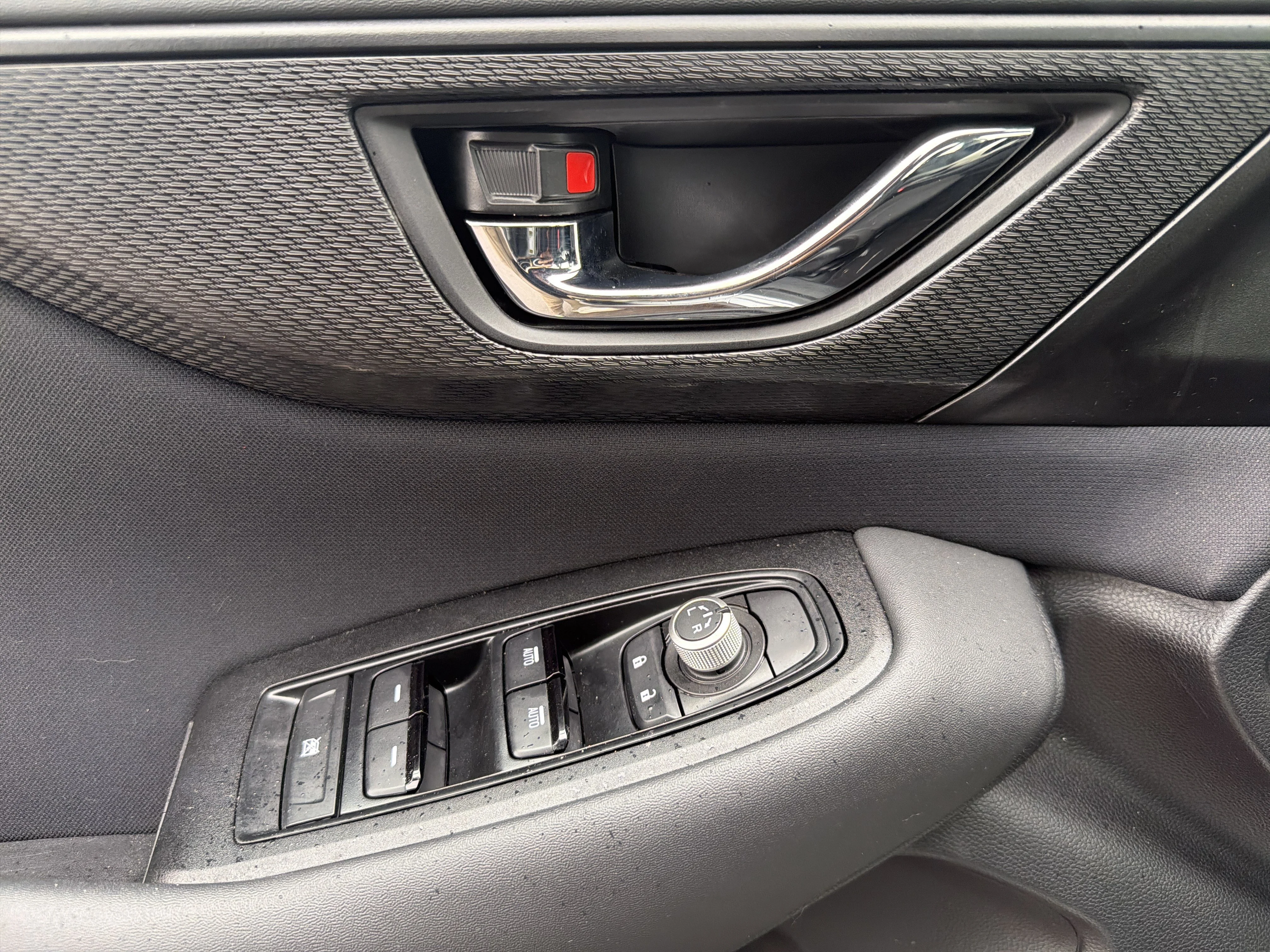 Certified Used 2025 Ice Silver Metallic Subaru Premium image 19