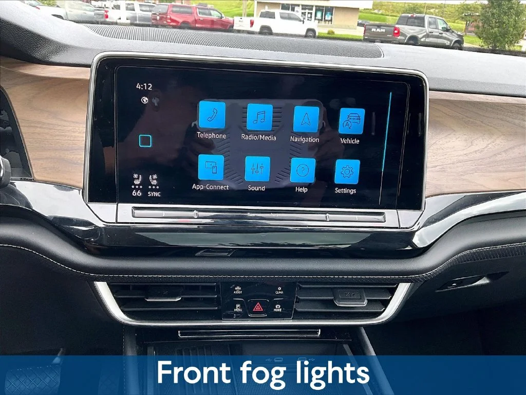 Used 2026 Blue Volkswagen SE w/Technology image 20