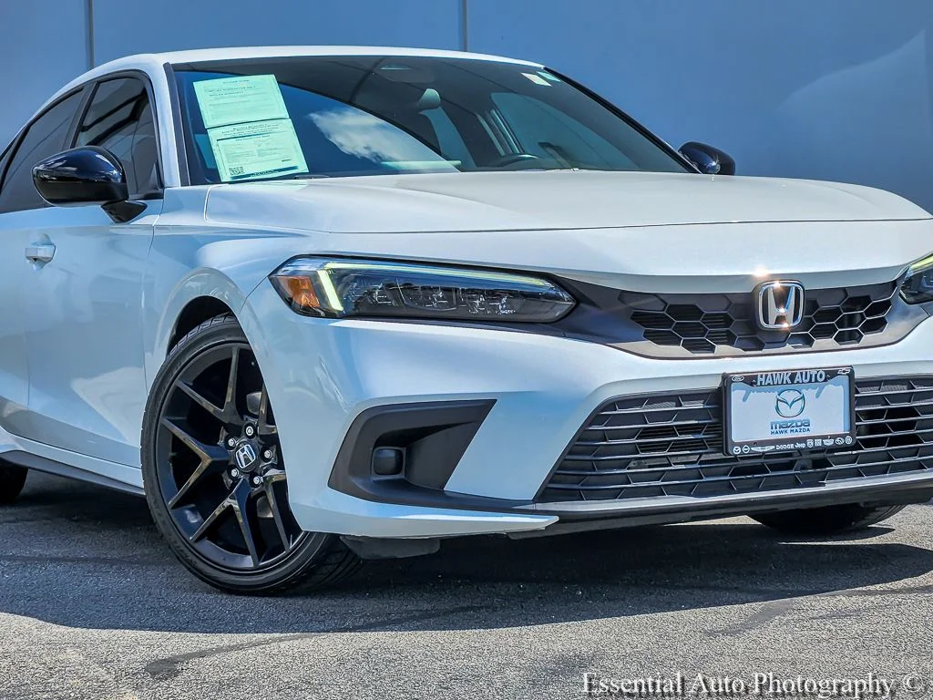 Used 2022  Honda Sport image 2