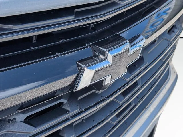 New 2026 Sterling Gray Metallic Chevrolet LT image 17