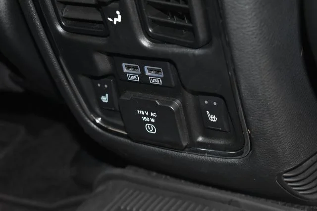 Used 2017 Black Jeep Limited image 21