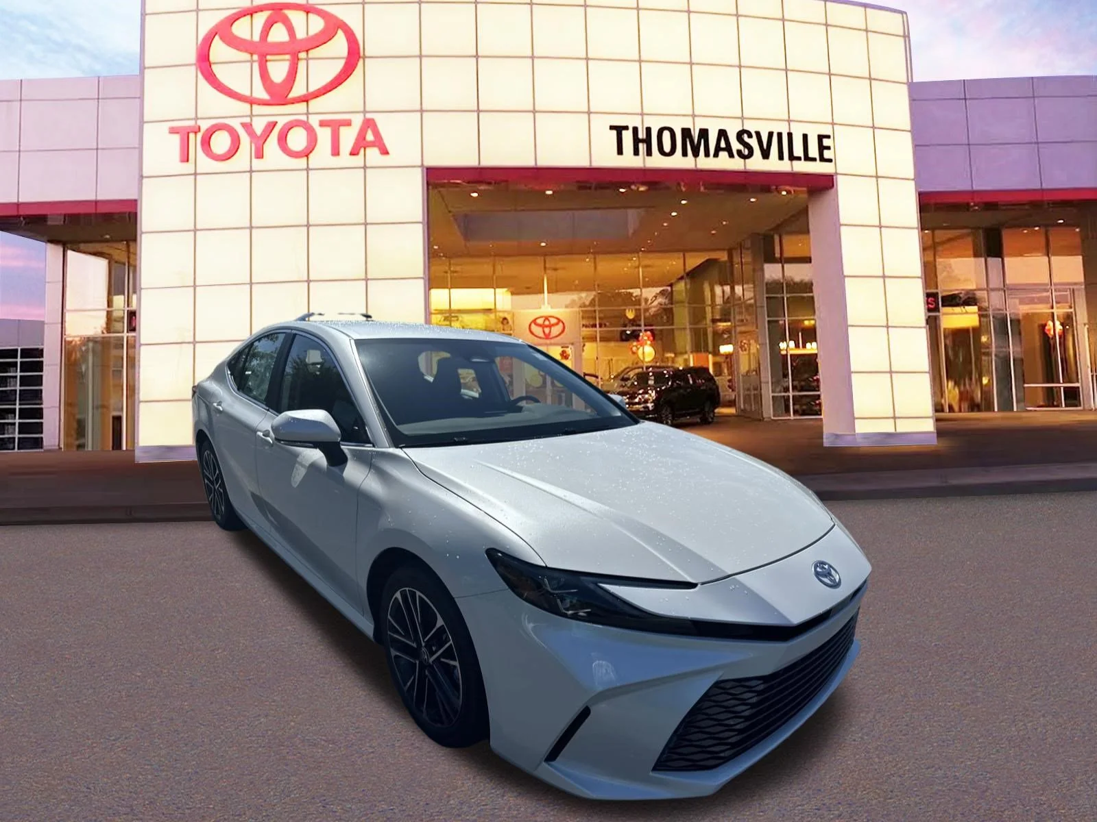 Used 2025  Toyota  image 3