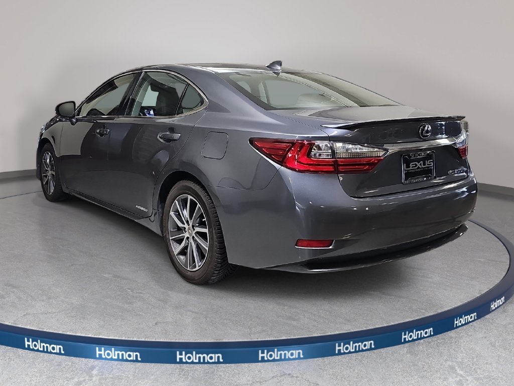 Used 2016 Gray Lexus 300h image 8