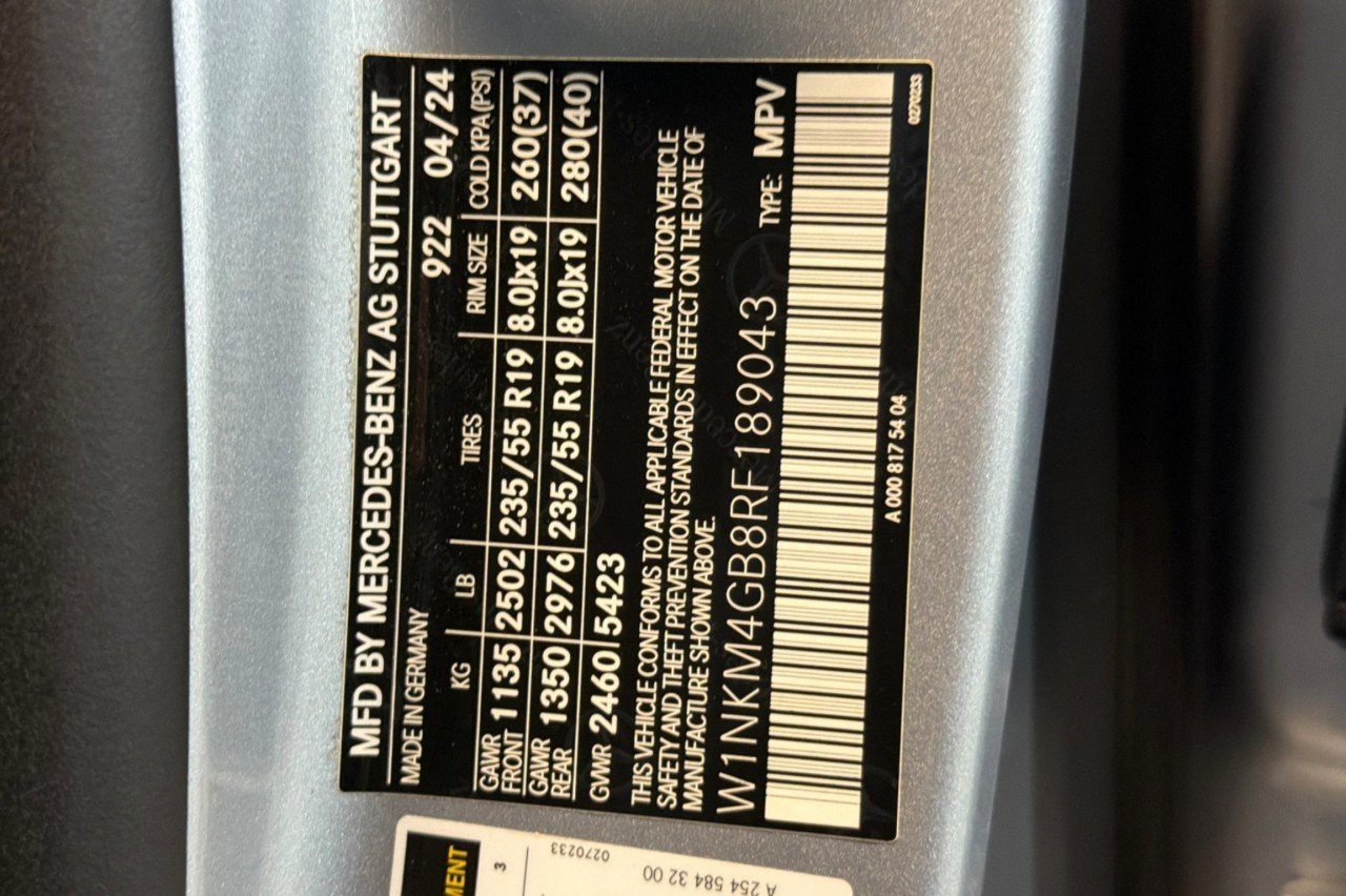 Used 2024 Cirrus Silver Metallic Mercedes-Benz GLC 300 image 26