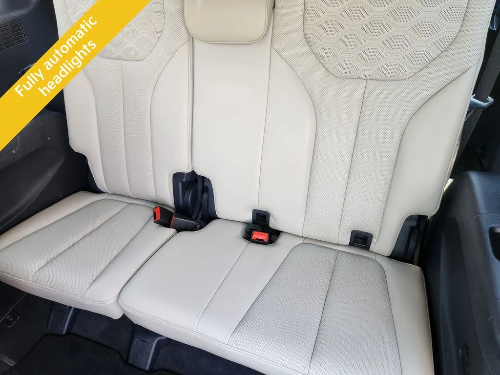 Used 2021 White Hyundai Limited image 18