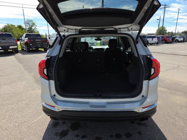 Used 2019 QUICKSILVER METALLIC GMC SLT image 8