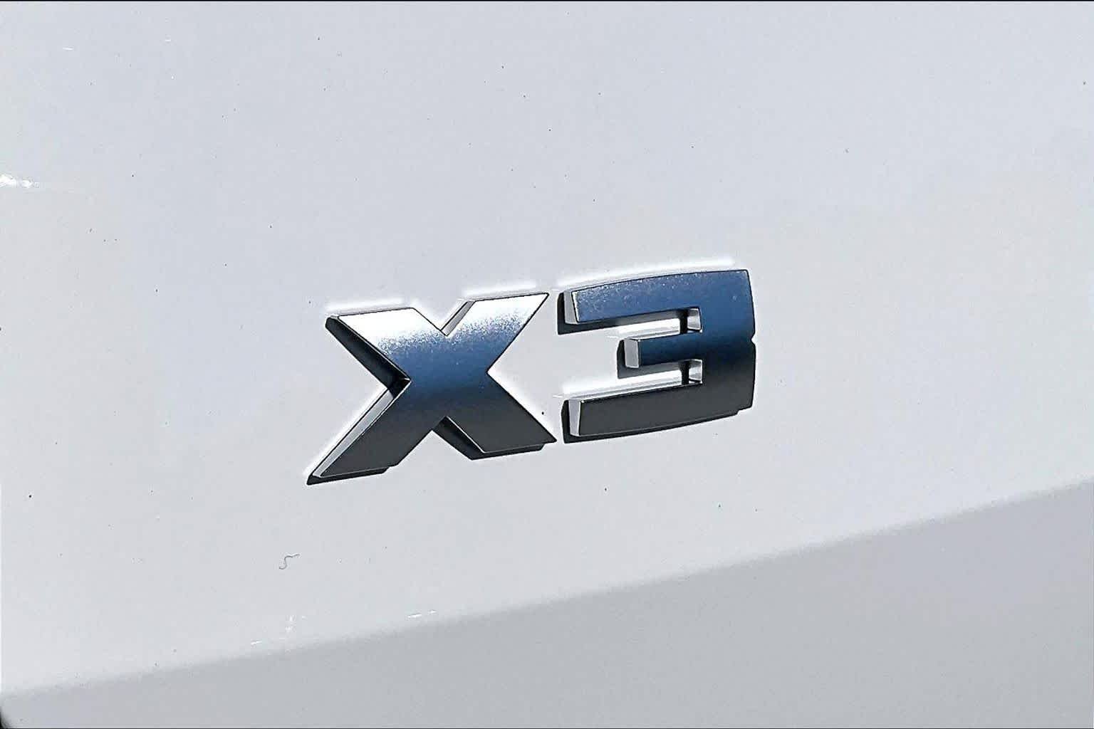 Used 2026 Alpine White BMW M50 xDrive image 31