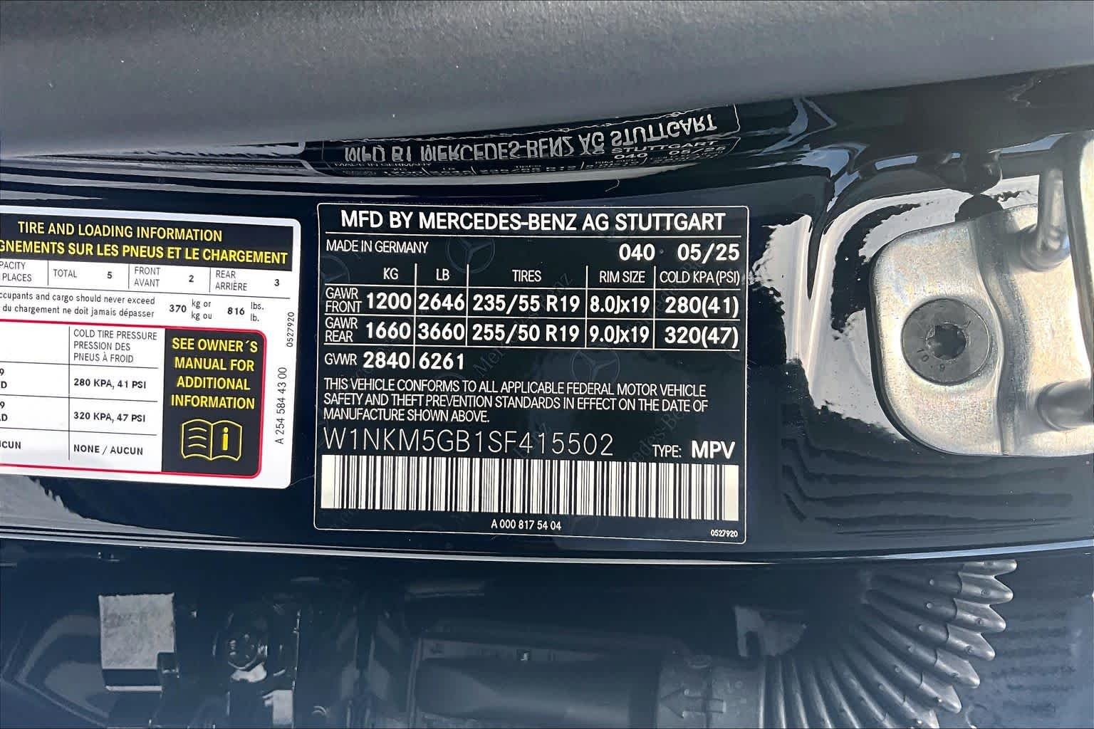 Used 2025 Obsidian Black Metallic Mercedes-Benz GLC 350e image 32