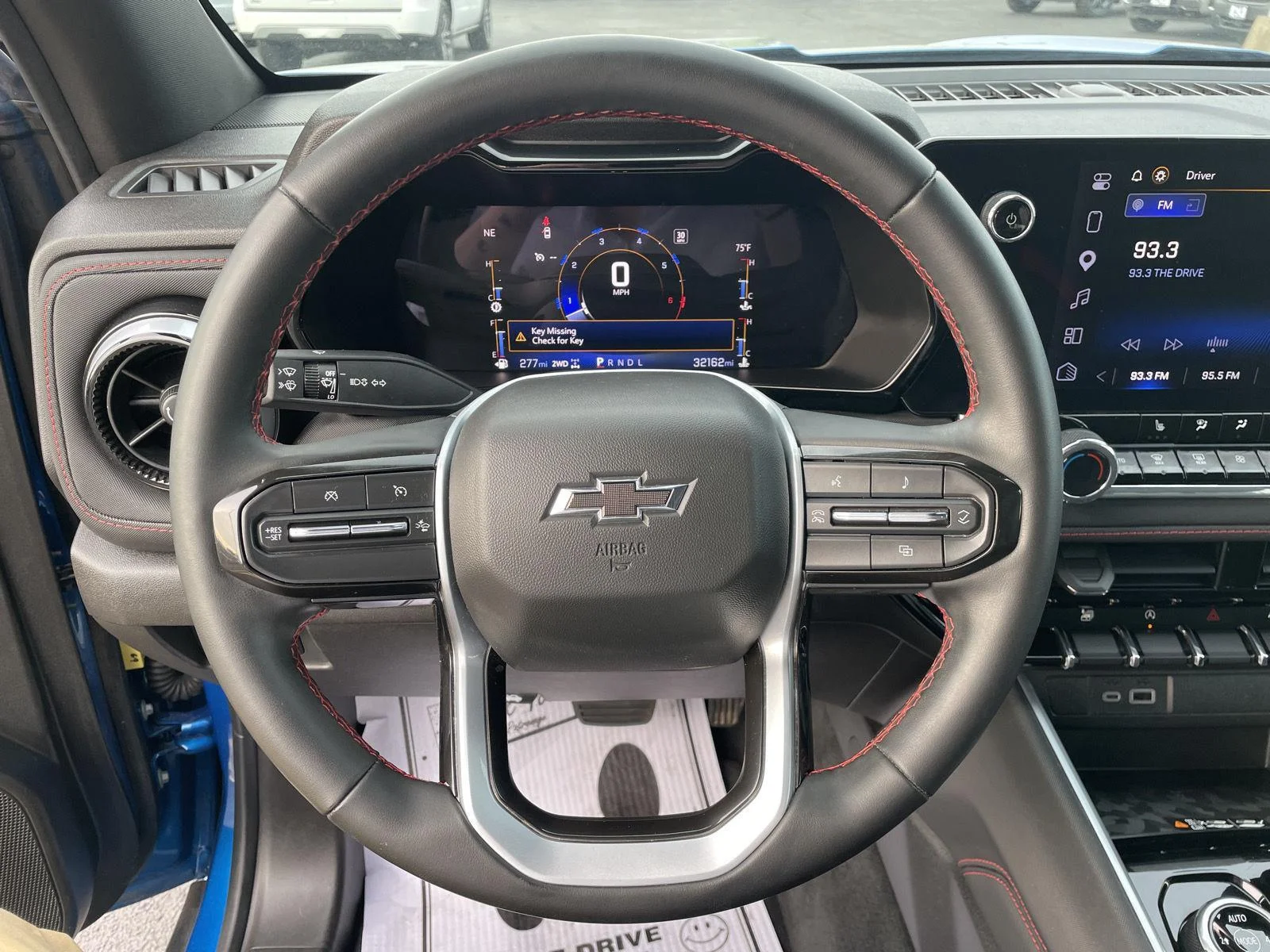 Used 2023 Glacier Blue Metallic Chevrolet 4WD Z71 image 17