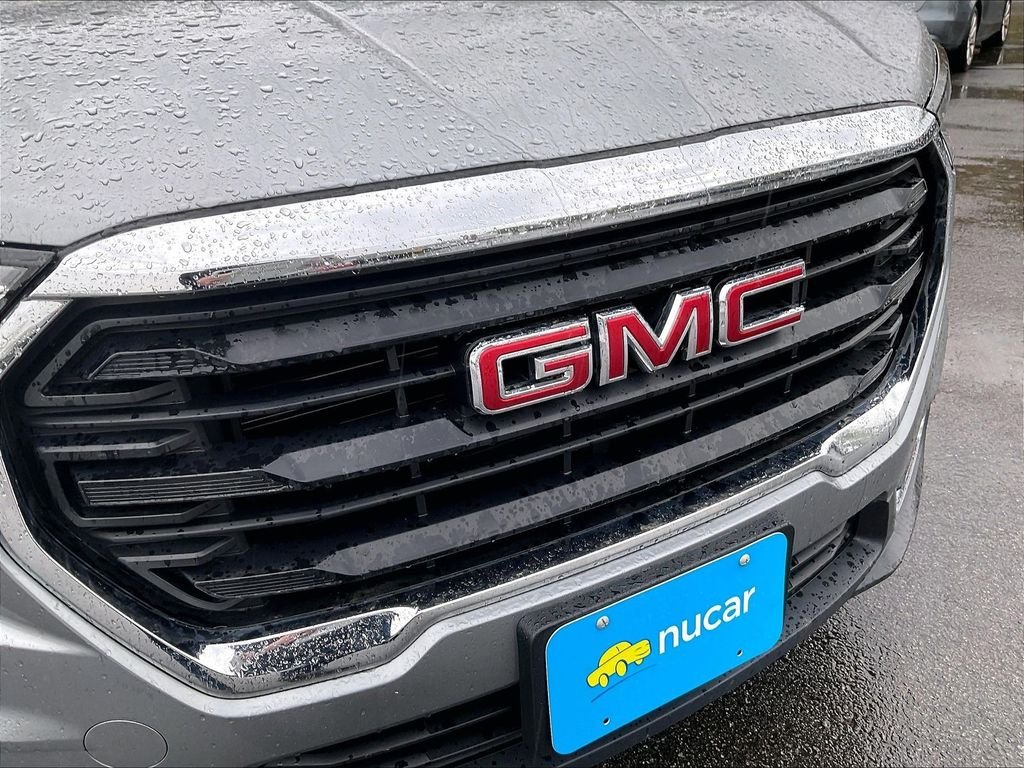 Used 2024 Silver GMC SLE image 28