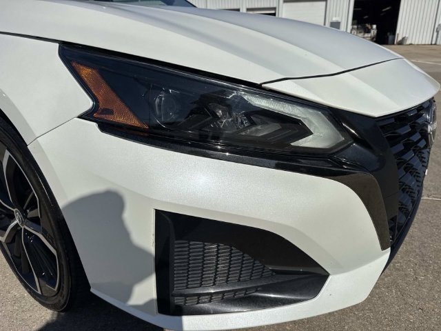 Used 2025 White Nissan 2.5 SR image 2
