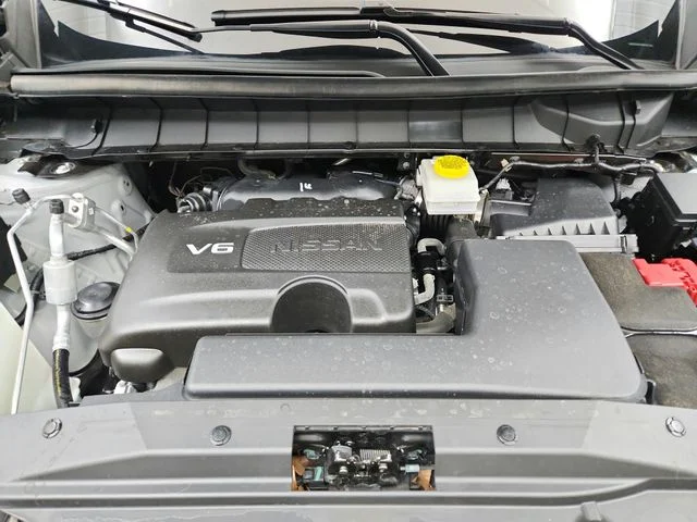 Used 2024 Gray Nissan Platinum image 18