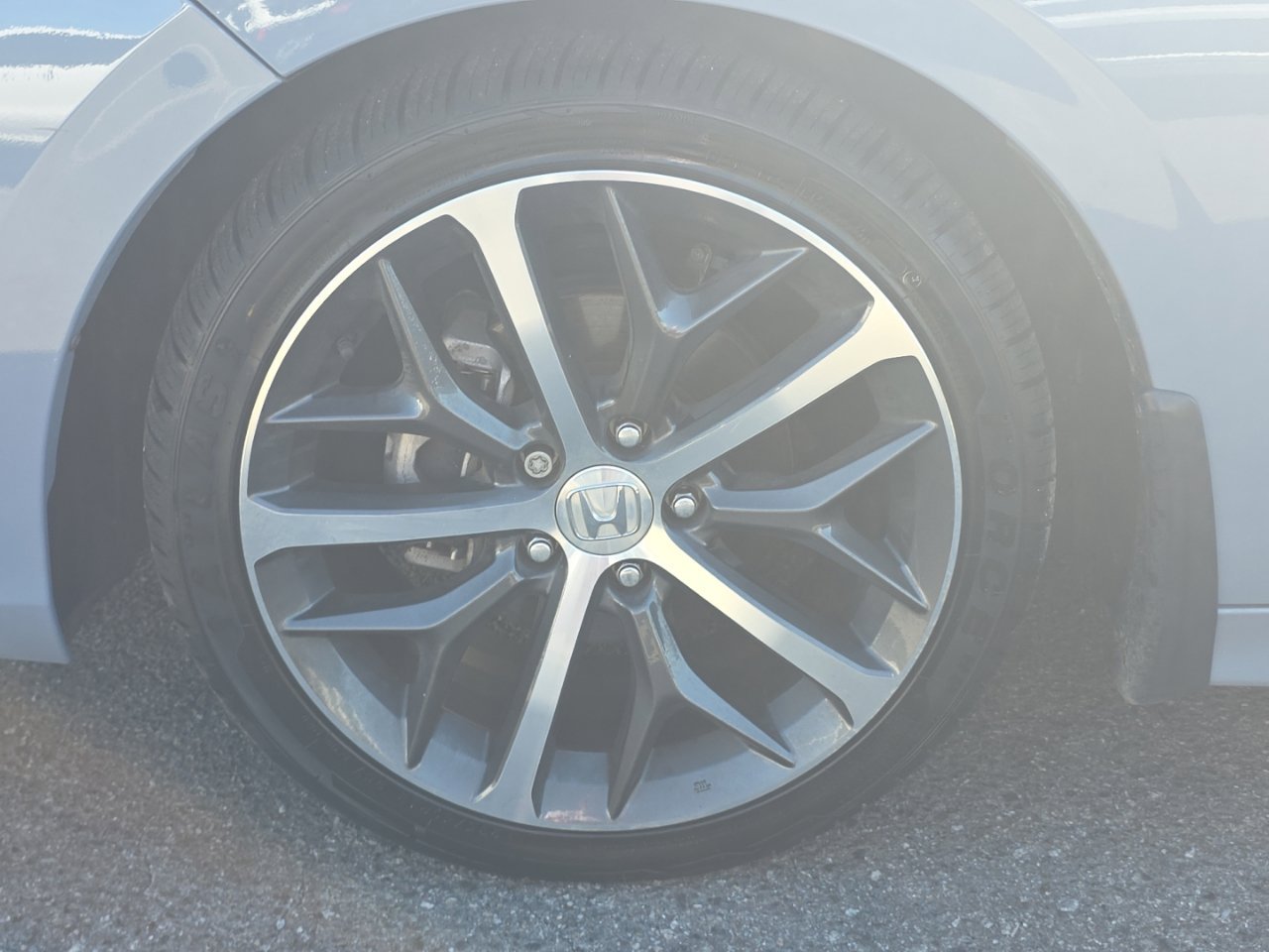 Used 2024  Honda Touring image 10
