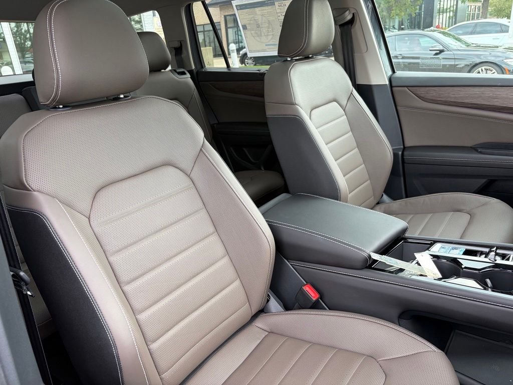 New 2026 Pure Gray Volkswagen 2.0T SEL image 17