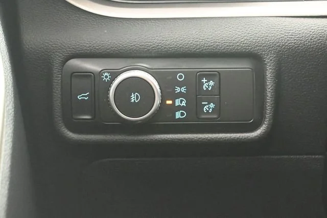 Used 2020 Agate Black Metal Ford XLT image 14