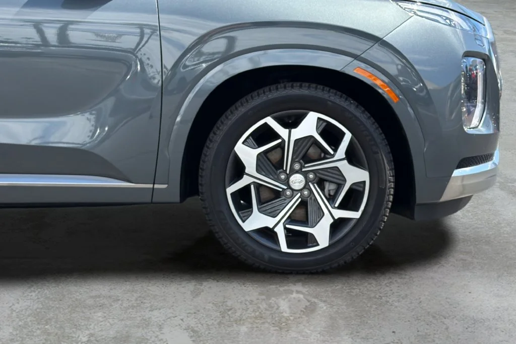 Used 2022 Gray Hyundai Calligraphy image 33