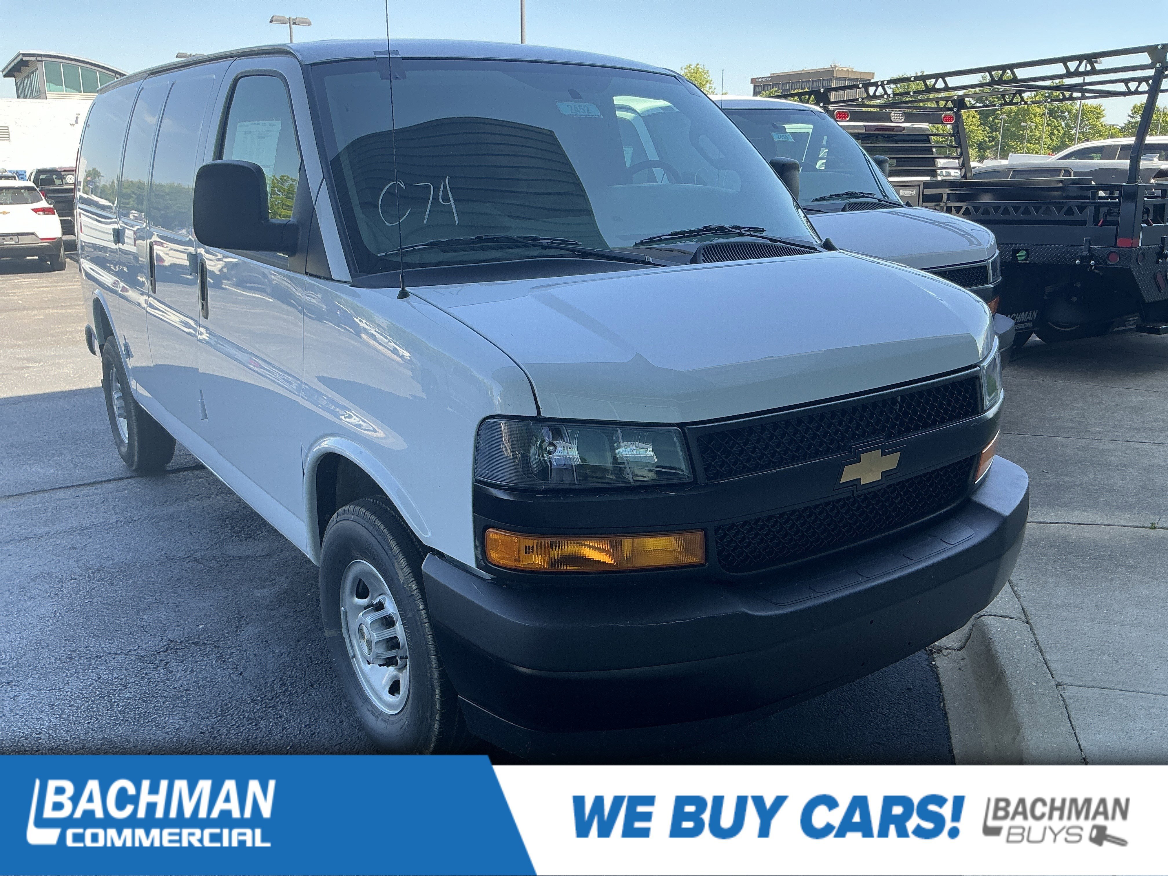 2026 Chevrolet Express 2500 Work Van HD's photo