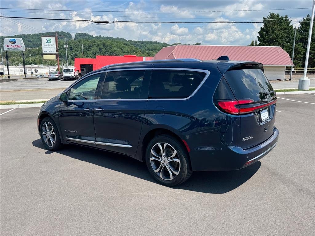 Used 2021 Fathom Blue Pearlcoat Chrysler Pinnacle image 4