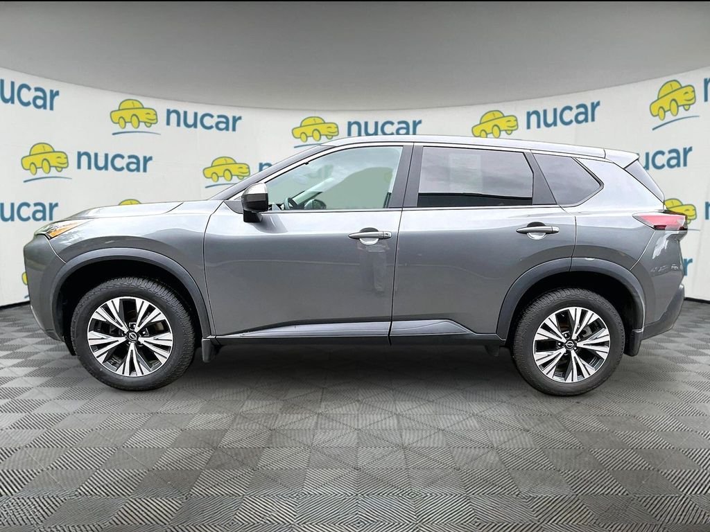 Used 2023 Gray Nissan SV image 3