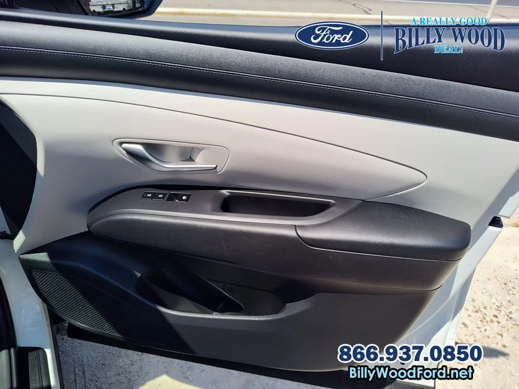 Used 2025 White Pearl Hyundai SEL image 23