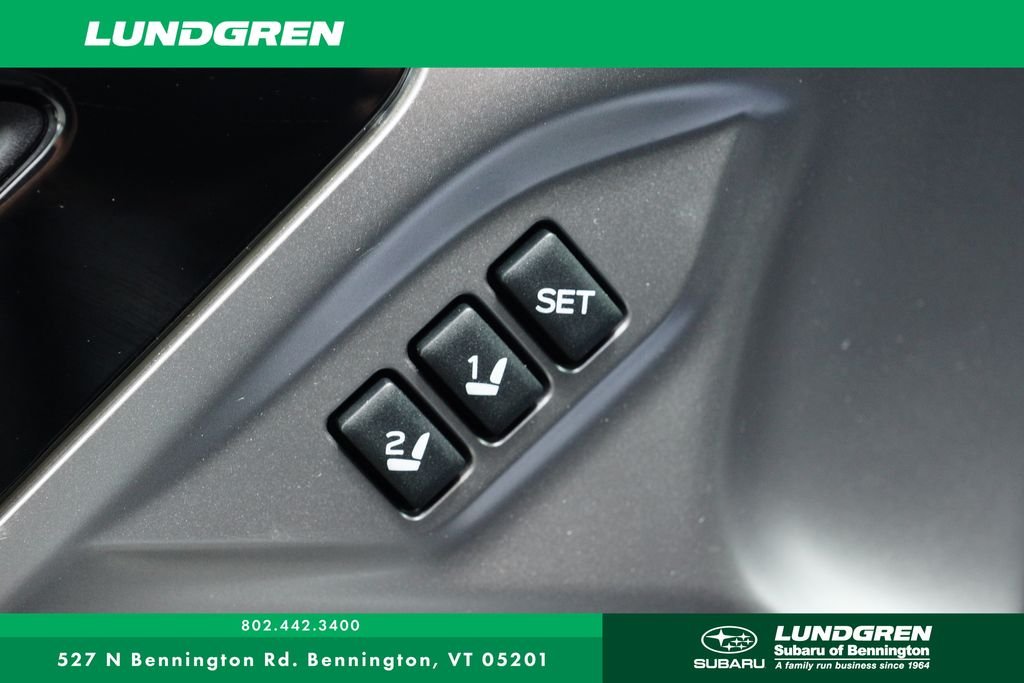 Used 2022 Silver Subaru Limited image 12