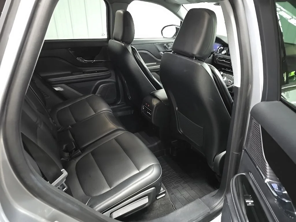 Used 2022 Radiance Metallic Lincoln Standard image 22