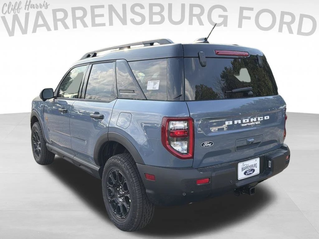 New 2026 Azure Gray Metallic Tri-Coat Ford Badlands® image 5