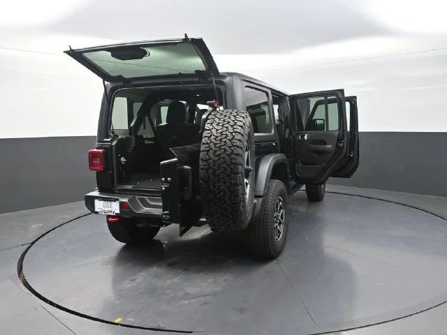 Used 2024 Black Jeep Rubicon image 35