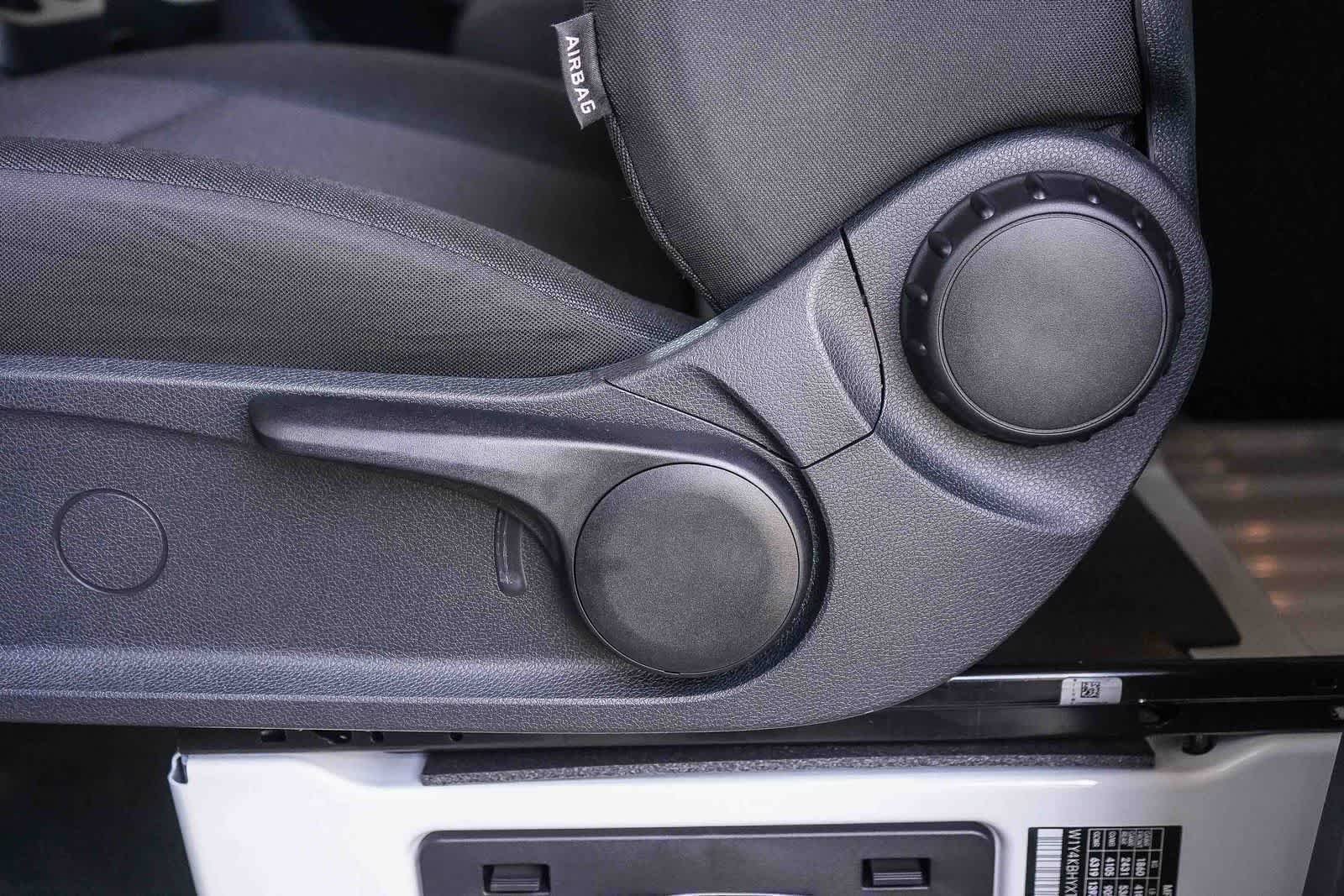 New 2026 Arctic White Mercedes-Benz RWD 2.0L I4 Diesel Turbocharged High Output image 57