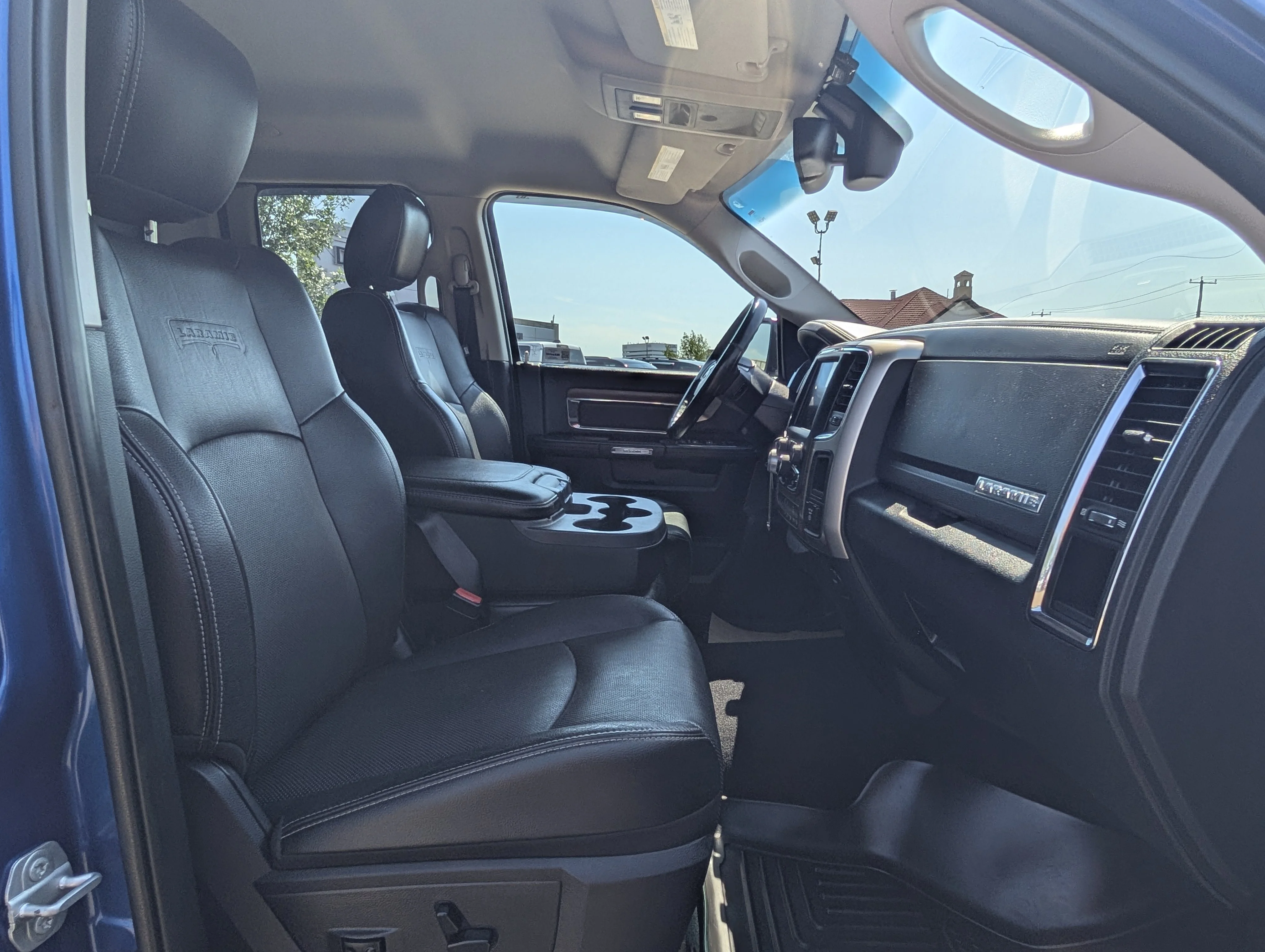 Used 2016 Blue Streak Pearl Ram Laramie image 24