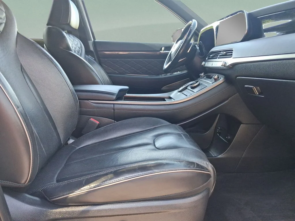 Used 2020 Red Hyundai Limited image 30
