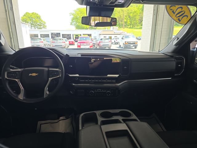 Used 2023 White Chevrolet LT image 11