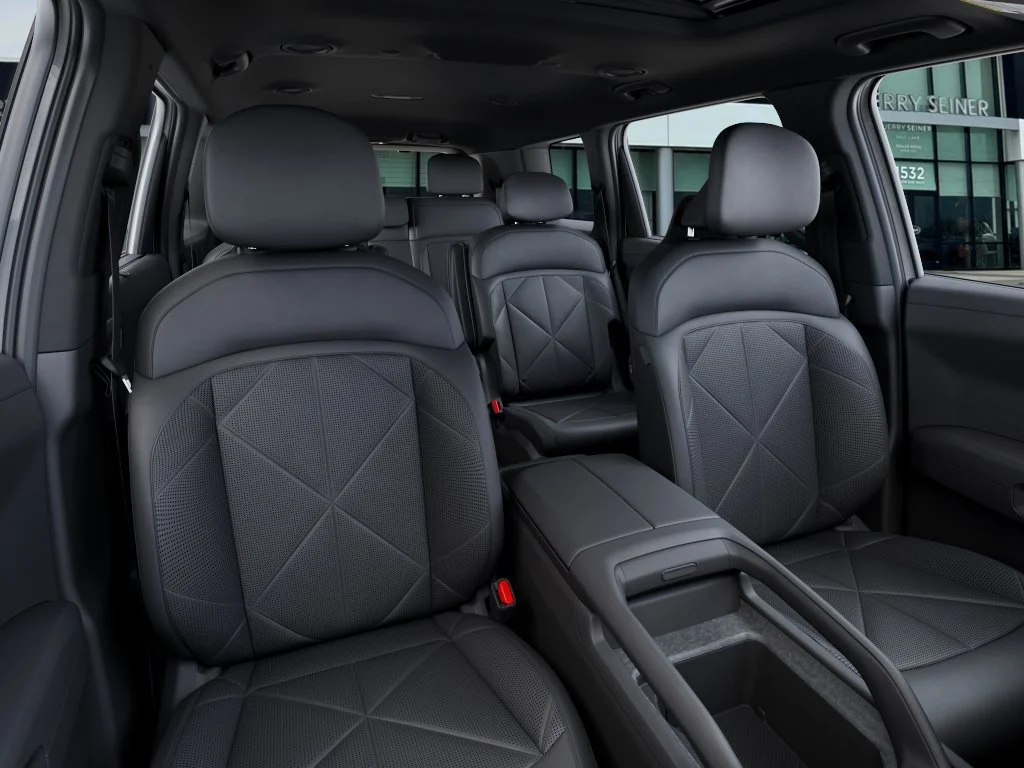 New 2027 Glacial White Pearl Kia EX image 15