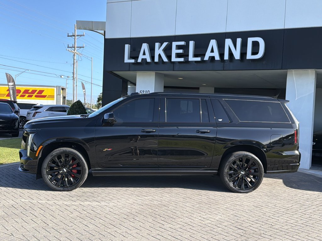 2025 Cadillac Escalade-V ESV 4WD