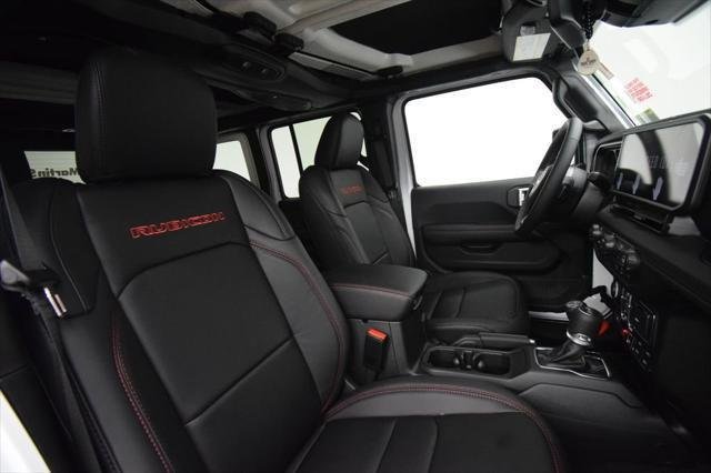 New 2026 Bright White Clearcoat Jeep Rubicon X image 18