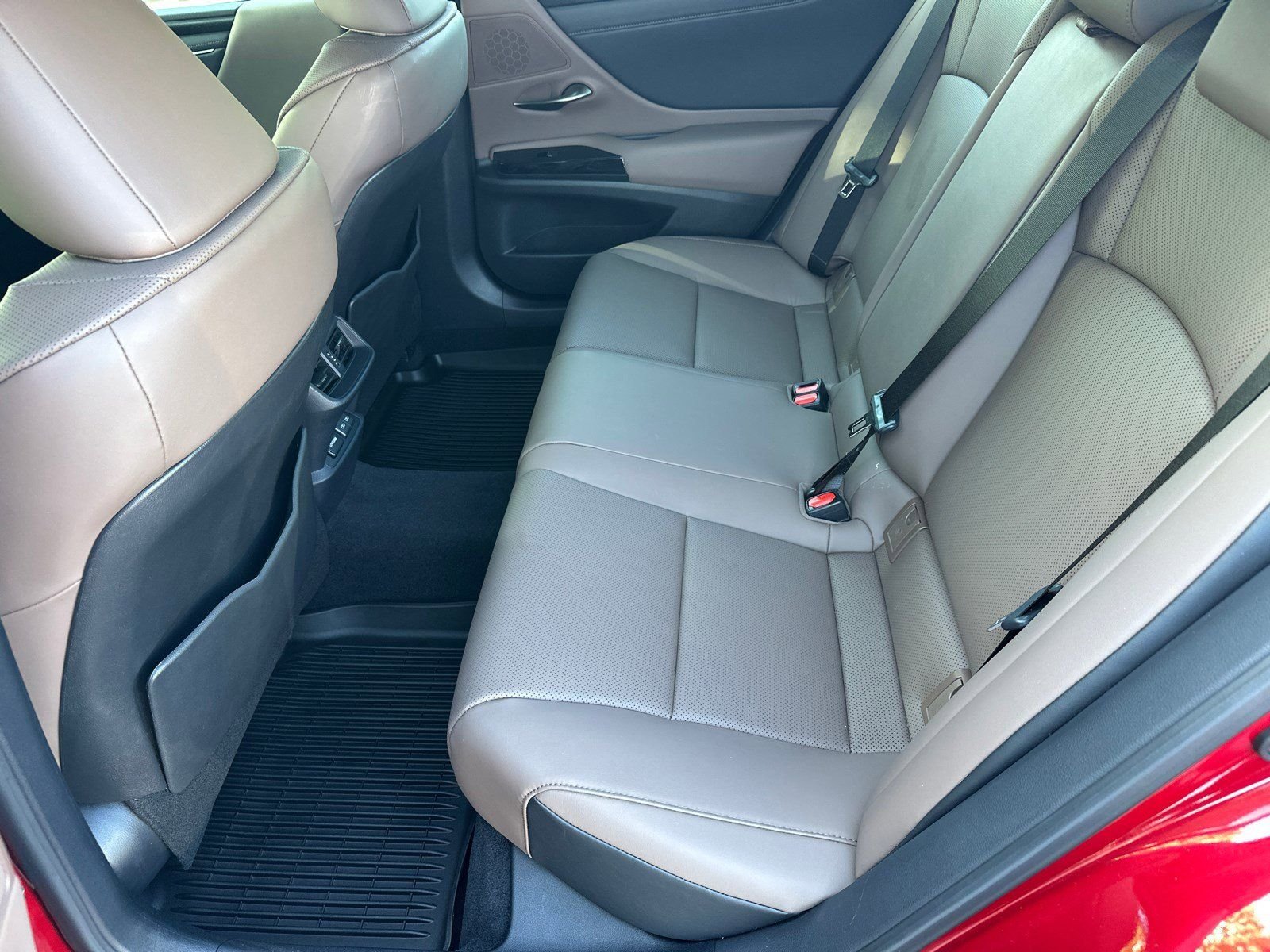 Used 2025 Red Lexus 350 image 21