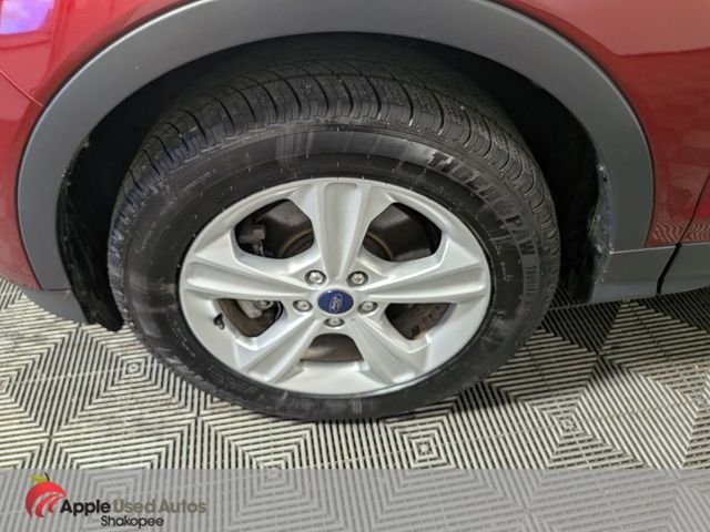 Used 2016 Red Ford SE image 39